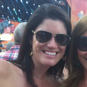 Meet your Posher, Logan